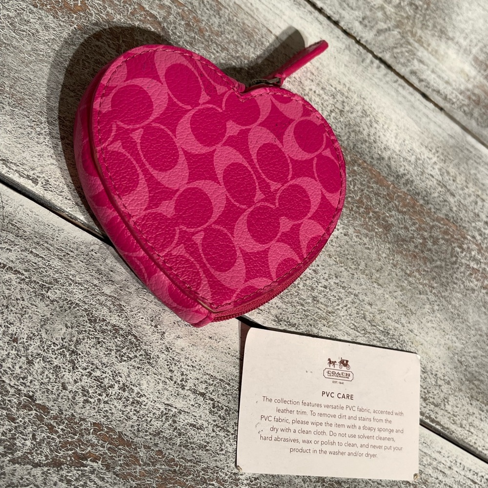Coach Coin Case - Picture 2 of 7